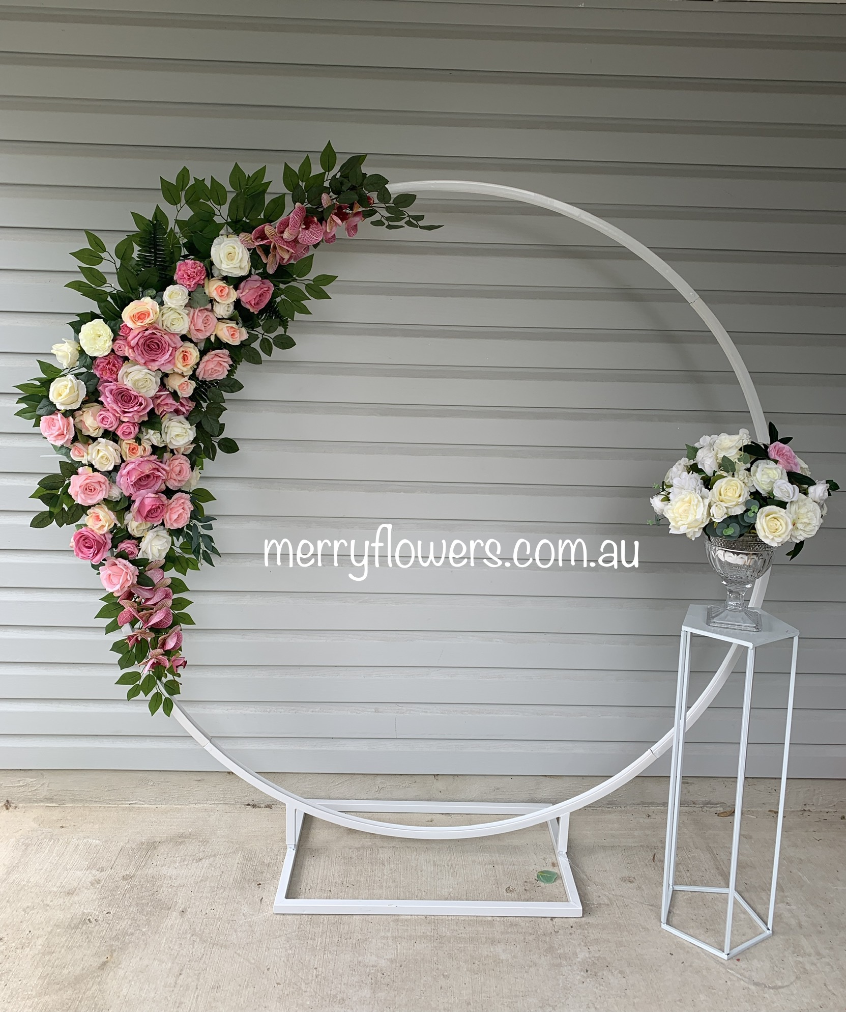 White Circle Arch with Pink Flowers