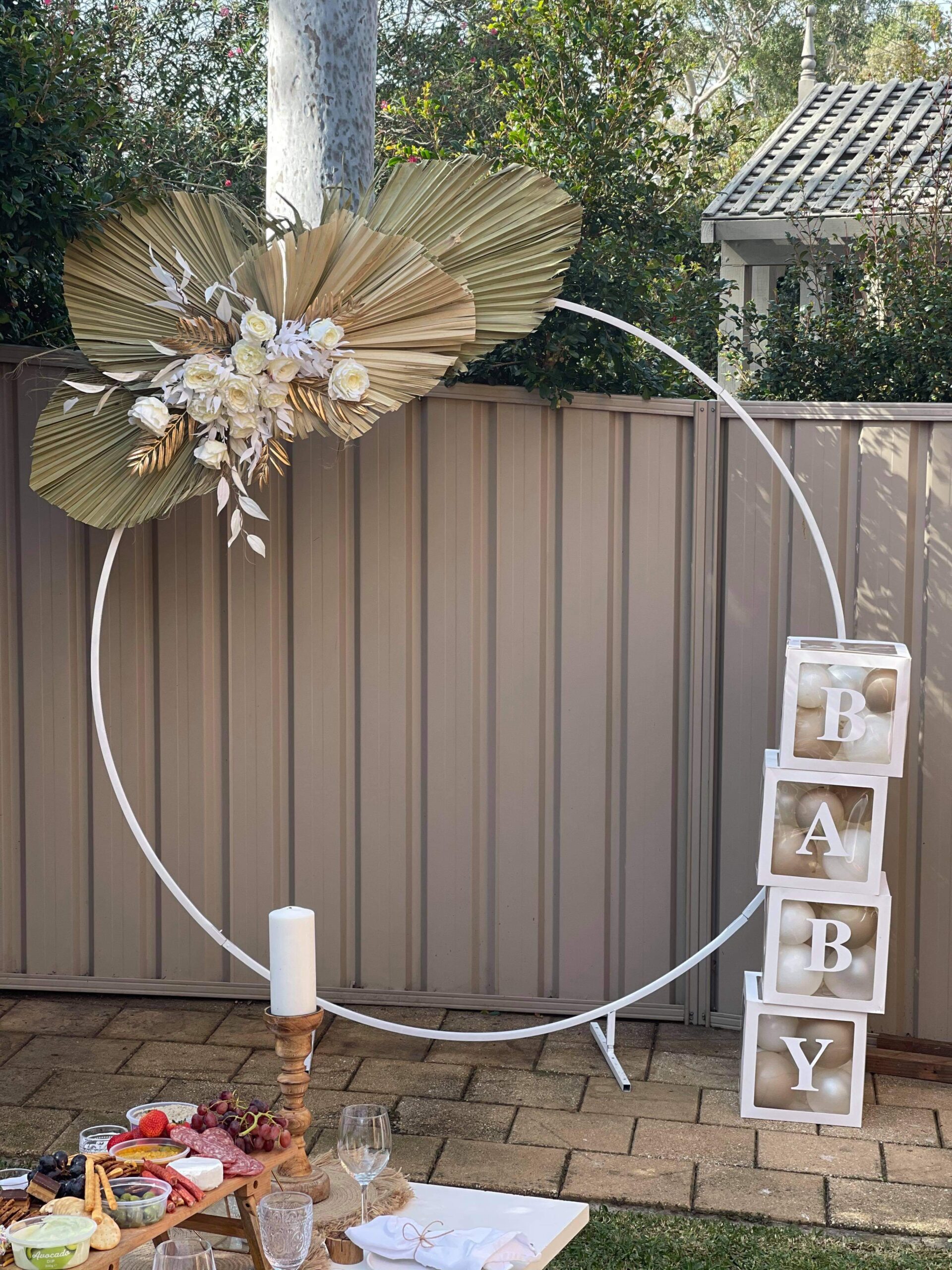 A002-Circle Arch with Natural Palm
