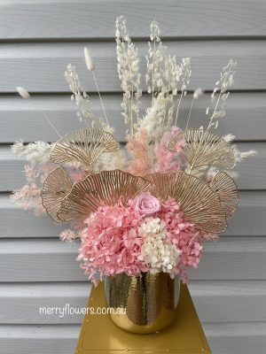 pink and gold dried flowers