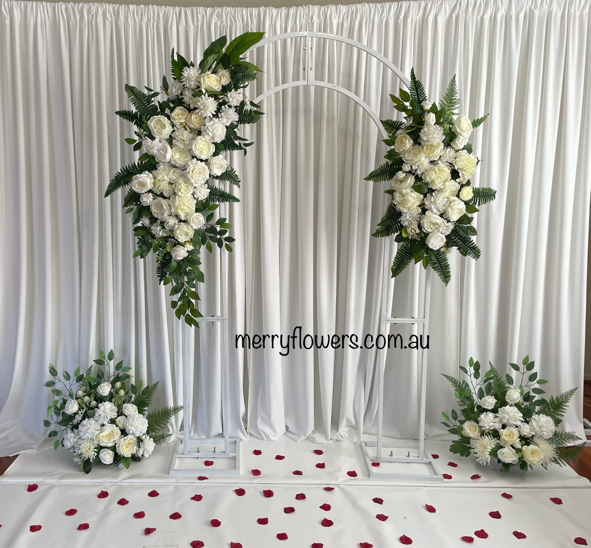 A16 – White and Green flower Arch Deco